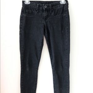 [SOLD] Chip and Pepper black jeggings size 24